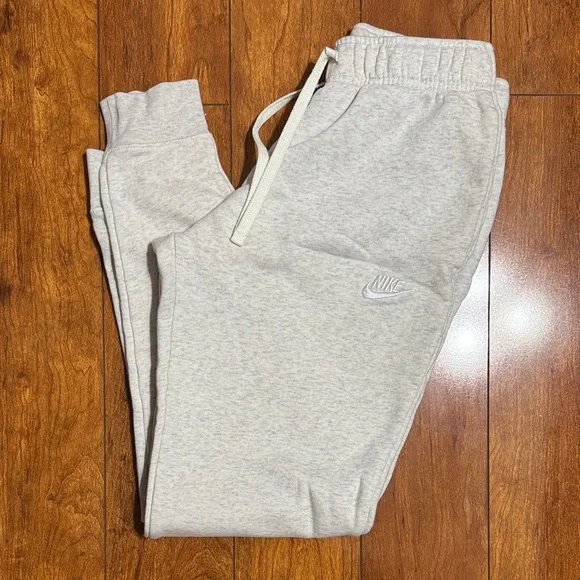Nike women Light Gray Sweatpants - Picture 1 of 5